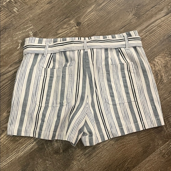LOFT Striped Shorts in Blue and Ivory Size 4 - Picture 4 of 6